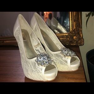 Bridal Guess Rhinestone Ivory Peep Toe High Heel